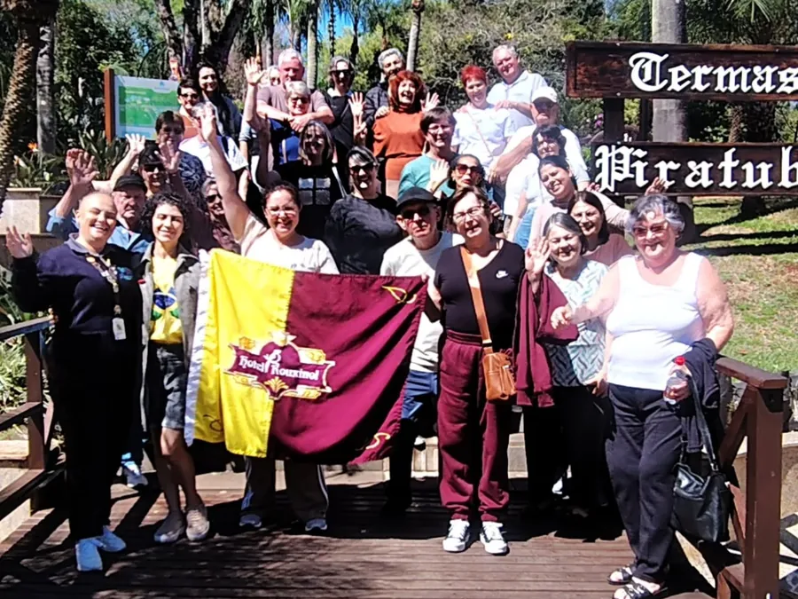 Grupo de viajantes nas Termas de Piratuba/SC
